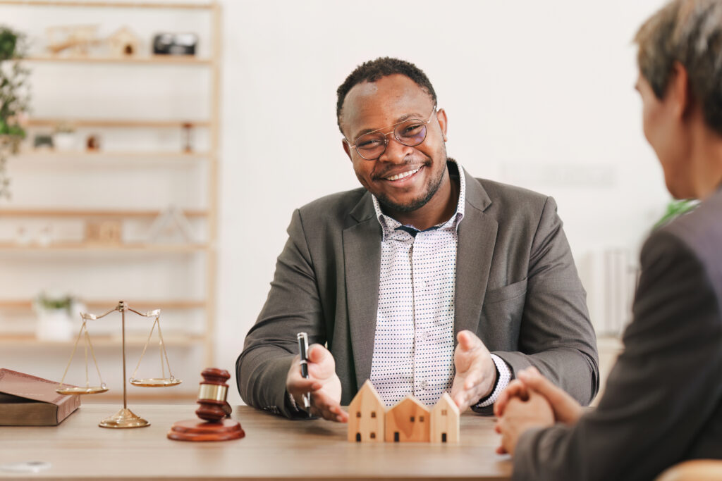 VAAL Qualities to Look for in a Luxury Real Estate Agent